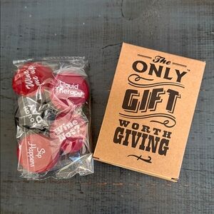 New, Wine Stoppers Set